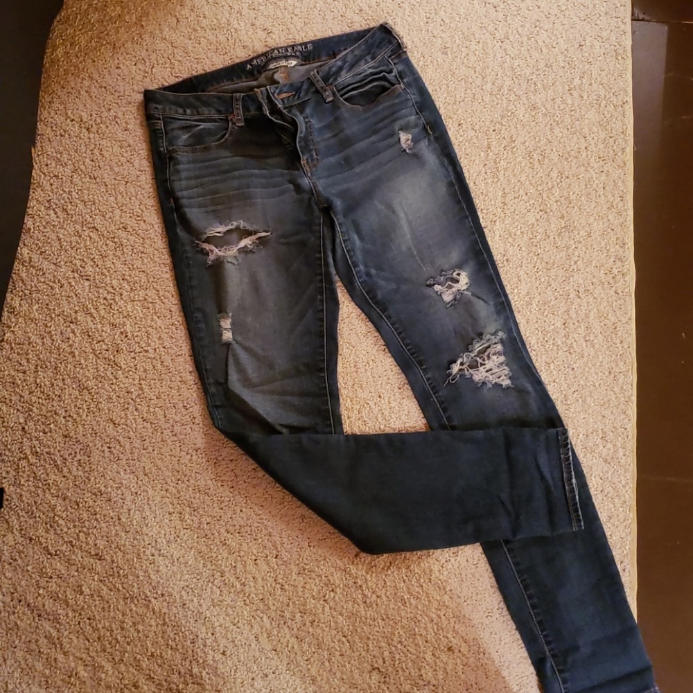 AE distressed skinny jeggings/jeans